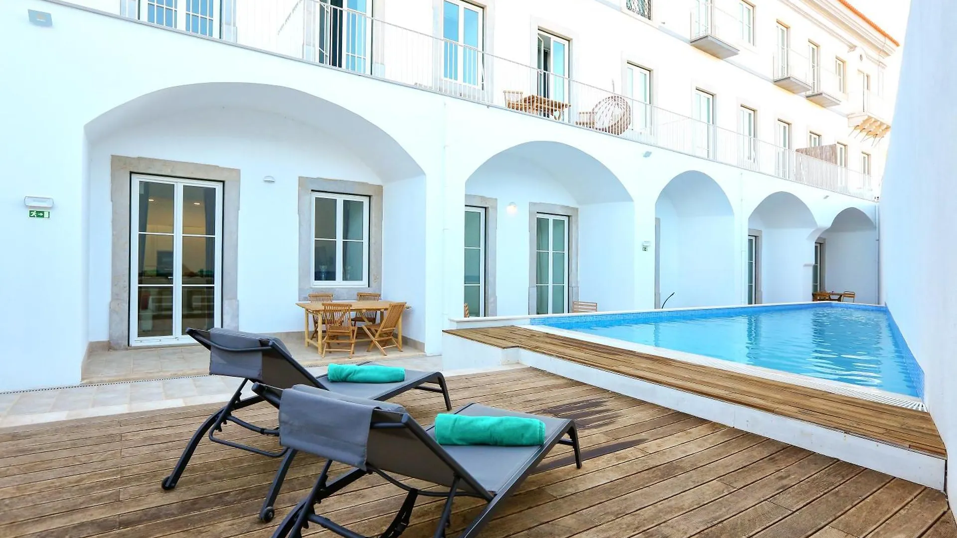 Jump Into The Lull Apartment FAO